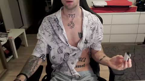 Snapshot of kyle_alternative chatting on January 30, 12:27 pm Kyle online show from January 30, 12:27 pm