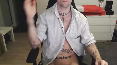 Snapshot of kyle_alternative chatting on February 16, 2:42 am Kyle online show from February 16, 2:42 am