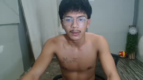 kyle_lourence online show from May 19, 12:56 pm