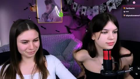 Kylie loves u online show from October 31, 2:01 am