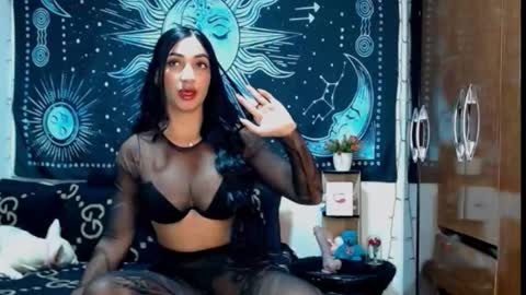 Snapshot of kylie_capricorn chatting on October 12, 7:49 pm kylie online show from October 12, 7:49 pm