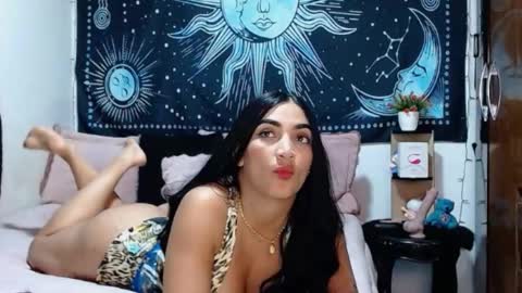 Snapshot of kylie_capricorn chatting on September 16, 12:01 am kylie online show from September 16, 12:01 am