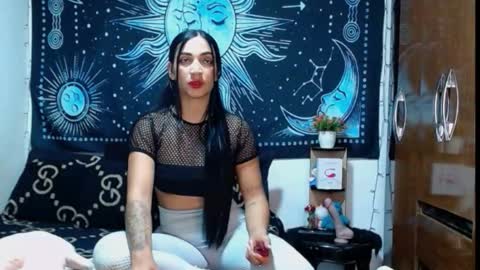 Snapshot of kylie_capricorn chatting on October 7, 10:17 pm kylie online show from October 7, 10:17 pm