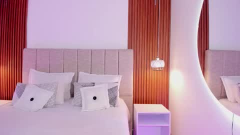 kloe sofia online show from December 3, 1:34 pm