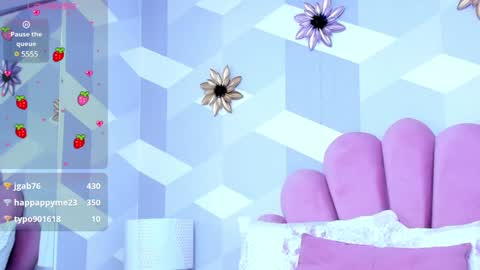 Snapshot of kyliemonnet chatting on January 24, 8:13 am Kylie jl online show from January 24, 8:13 am