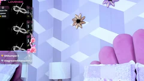 Snapshot of kyliemonnet chatting on February 6, 12:43 am Kylie jl online show from February 6, 12:43 am