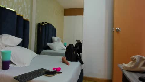 Kylie online show from April 1, 1:41 pm