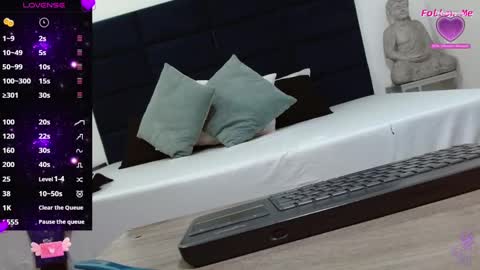 Kylie online show from September 26, 10:12 am