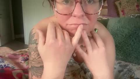 kyndahlbertram online show from April 7, 7:38 pm