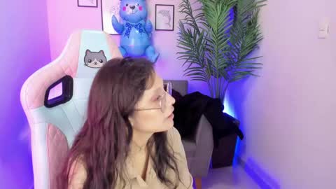 Snapshot of kyomi_chang chatting on March 3, 12:39 pm Kyomi online show from March 3, 12:39 pm