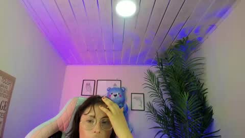 Snapshot of kyomi_chang chatting on March 5, 12:22 pm Kyomi online show from March 5, 12:22 pm