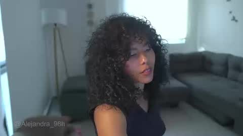 schedule 300 pm - 1100pm colombia time online show from September 8, 10:09 pm