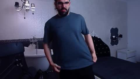 KysonRhodes online show from December 15, 5:25 am