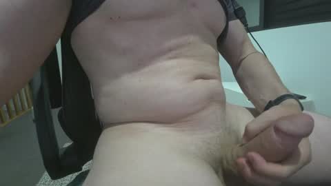 l00tz online show from February 2, 12:13 pm