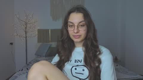 Margo  online show from December 5, 2:15 pm