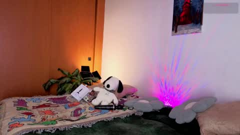    Help me reach 50 likes online show from April 13, 4:06 am