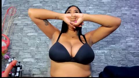 Snapshot of la_indiia chatting on February 18, 12:06 pm la_indiia online show from February 18, 12:06 pm