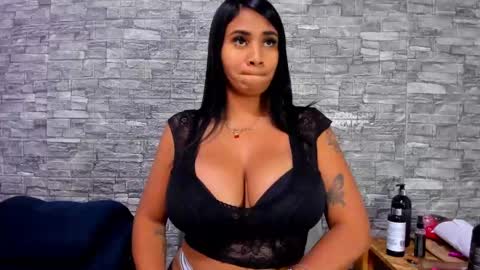 Snapshot of la_indiia chatting on February 5, 4:03 pm la_indiia online show from February 5, 4:03 pm