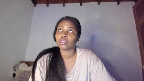 Snapshot of ladahear_ chatting on September 10, 2:56 am Akyra online show from September 10, 2:56 am