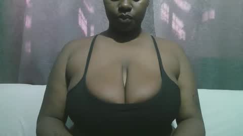 Snapshot of lady_dearra chatting on October 8, 11:27 am lady_dearra online show from October 8, 11:27 am
