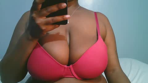 lady_dearra online show from February 25, 4:05 am