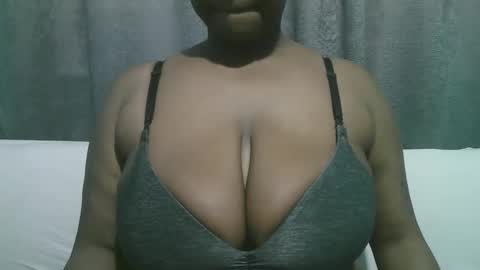 Snapshot of lady_dearra chatting on October 5, 6:33 am lady_dearra online show from October 5, 6:33 am