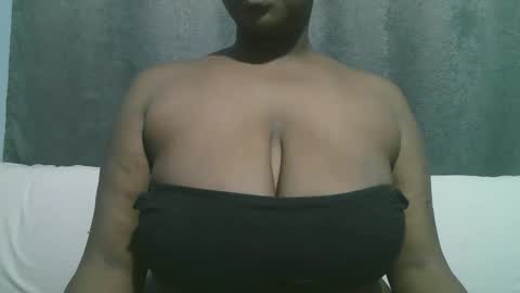 Snapshot of lady_dearra chatting on October 3, 3:37 am lady_dearra online show from October 3, 3:37 am