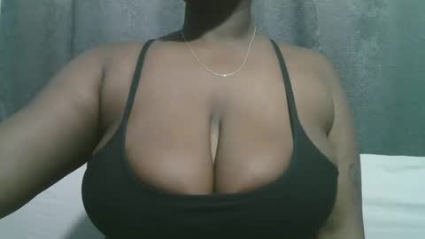Snapshot of lady_dearra chatting on September 23, 1:54 am lady_dearra online show from September 23, 1:54 am