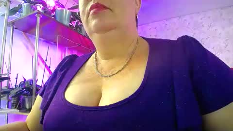 Snapshot of lady_gloria chatting on October 5, 8:56 am Lady Gloria online show from October 5, 8:56 am