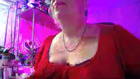 Snapshot of lady_gloria chatting on January 28, 8:36 am Lady Gloria online show from January 28, 8:36 am
