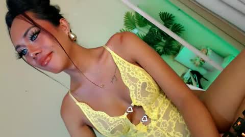 Stella online show from October 20, 12:04 am