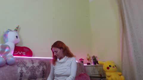 Snapshot of ladybigsmile chatting on February 8, 12:17 am Sima Ladybigsmile online show from February 8, 12:17 am
