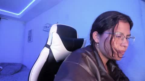  Lady  online show from February 3, 6:51 am