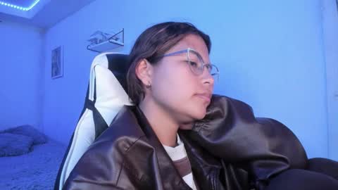  Lady  online show from February 13, 2:48 am