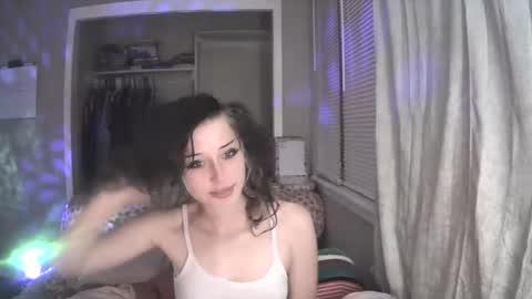 hugbug online show from December 19, 3:51 am