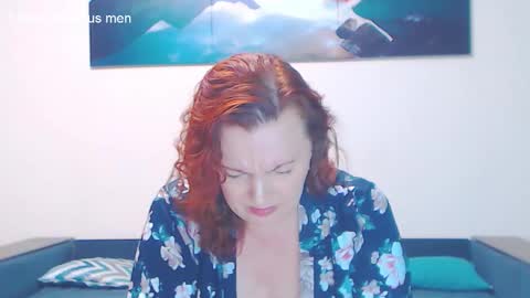 Snapshot of ladyelizabeth777 chatting on October 7, 11:17 am Beth online show from October 7, 11:17 am