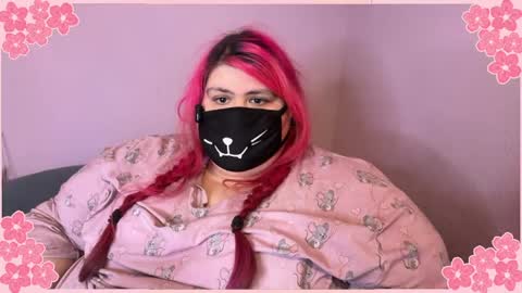 ladykitsunebig online show from May 10, 7:20 pm