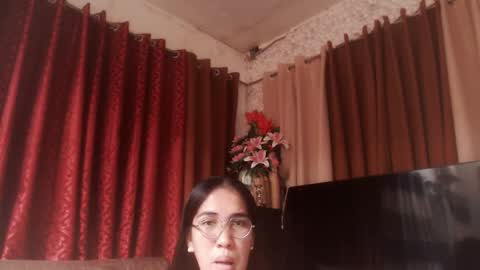 ladyloveluna online show from January 6, 5:11 am