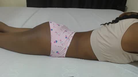 ladyqeeen online show from February 19, 12:37 pm