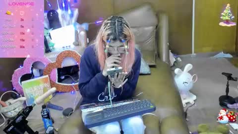 Snapshot of laflakita21 chatting on October 19, 2:16 am Skinnygirl online show from October 19, 2:16 am