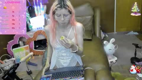 Snapshot of laflakita21 chatting on October 17, 1:20 am Skinnygirl online show from October 17, 1:20 am