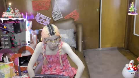 Snapshot of laflakita21 chatting on February 27, 12:36 am Skinnygirl online show from February 27, 12:36 am