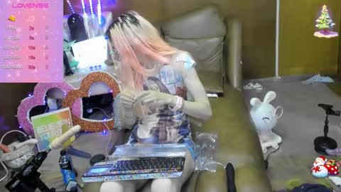 Snapshot of laflakita21 chatting on October 21, 1:33 am Skinnygirl online show from October 21, 1:33 am