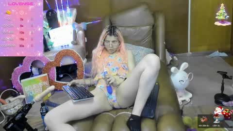 Snapshot of laflakita21 chatting on October 18, 2:05 am Skinnygirl online show from October 18, 2:05 am
