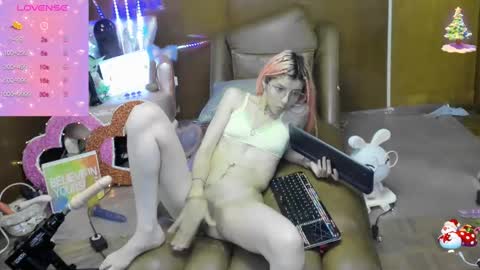 Snapshot of laflakita21 chatting on October 1, 2:10 am Skinnygirl online show from October 1, 2:10 am