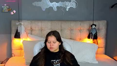 Snapshot of laia_and_aloby chatting on October 13, 10:23 pm online show from October 13, 10:23 pm