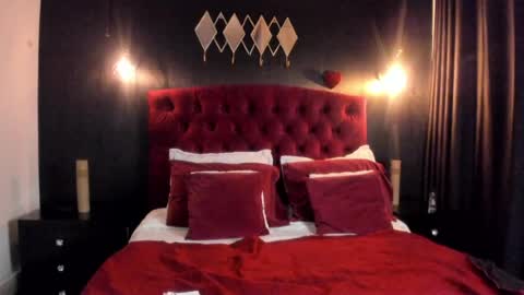 Laia  online show from April 11, 11:03 am