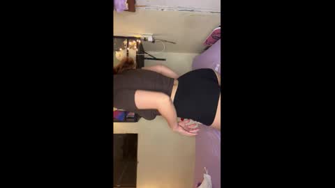 laiaamelie online show from January 18, 6:44 am