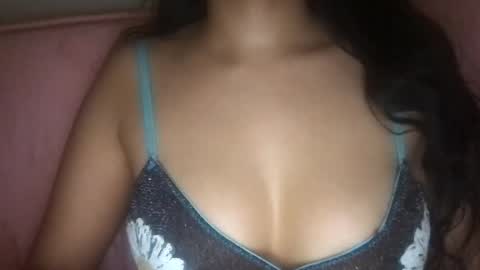 Laila Yousef online show from January 5, 9:48 am