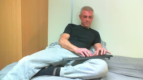 Lain online show from March 29, 9:27 pm